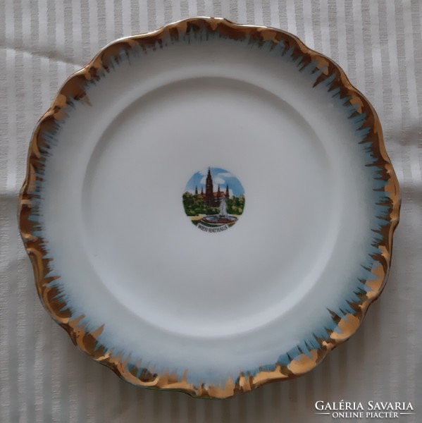 EIGL osztrák porcelán tányér dúsan aranyozva Bécs Városháza képpel a közepén