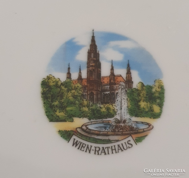 EIGL osztrák porcelán tányér dúsan aranyozva Bécs Városháza képpel a közepén