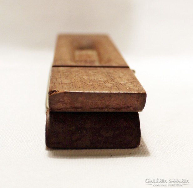 Nagy fa ruhacsipesz dekorációs kellék