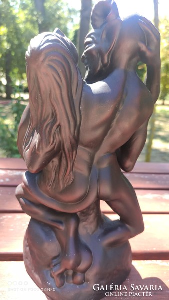 Kerámia terrakotta  talán achatit szobor Faun és Nimfa figura nagy méretű 30 cm magas