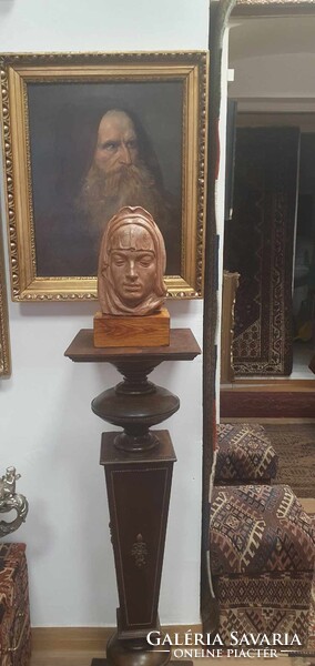 Hallgass Jenő Zoltán Egyik leghíresebb munkája. Terrakotta Madonna Büszt Hibátlan állapotban.