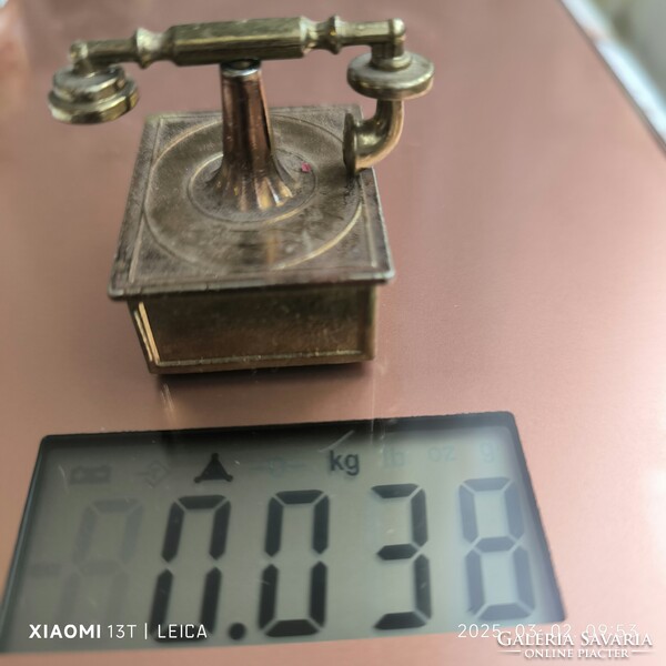 Retro miniatűr réz dísztárgy, telefon eladó!
