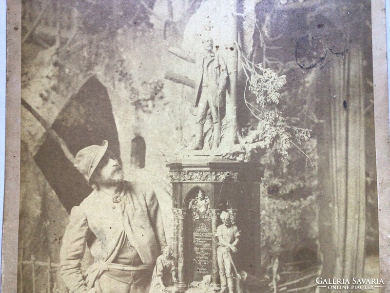 Morelli Gusztáv. Erdötörvény Stróbl Alajos szobra 1893 / Fotó