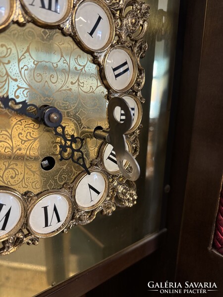 Tempus Fugit Angol álló óra