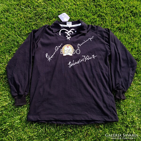 Aranycsapat dedikált 1954 VB Grosics Gyula replica meze Grosics,Buzánszky, Sándor Károly aláírásáv