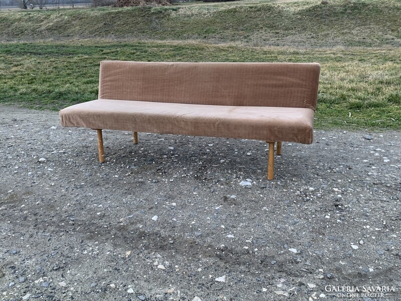 Mid-century sofa designed by Miroslav Navrátil, 1960´s legmenőbb retro szófa kanapé ágy heverő