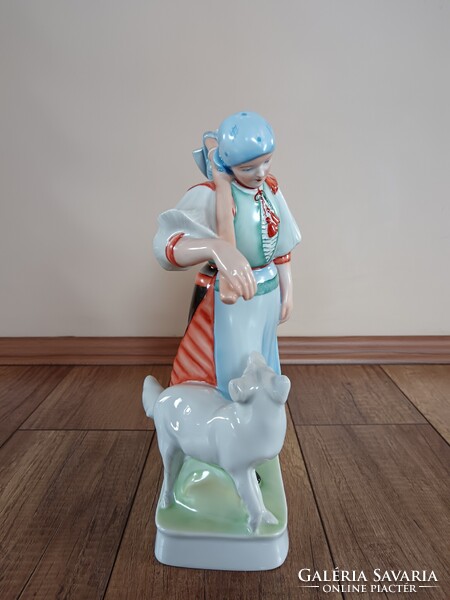 Régi Zsolnay porcelán Sinkó Hazatérő figura
