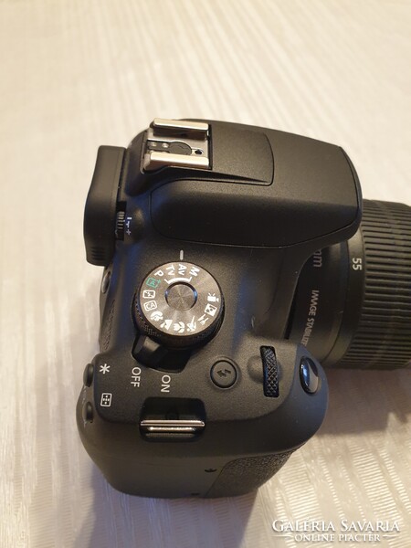 Canon Eos 2000D, két objektívvel + tartozékok