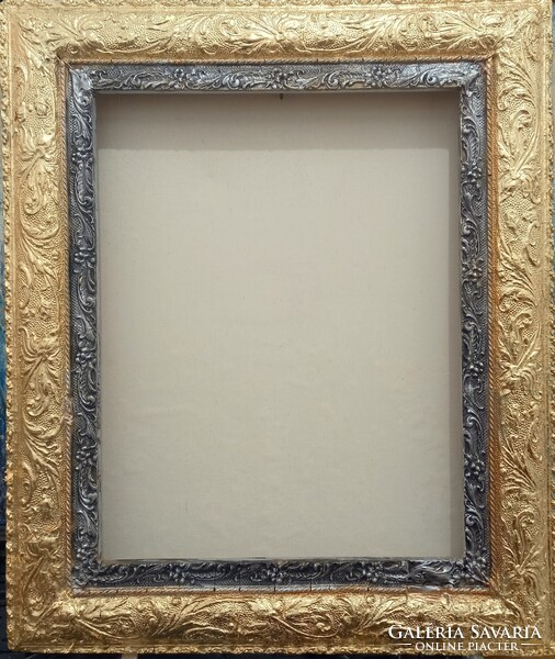 Eredeti antik szecessziós keret, 9cm széles, laparanyozva,tükörnek képnek 50x40-es fészekmérettel.