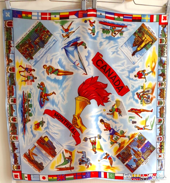 1976-OS MONTREÁLI OLIMPIA EMLÉKÉRE SELYEM KENDŐ 67 CM x 67 CM
