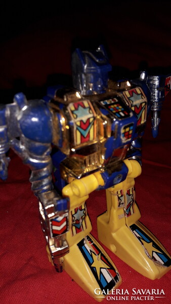 Retro trafikáru nagyméretű ROBOT MAGYAR GYÁRTMÁNYÚ TRANSFORMERS figura 15 cm a képek szerint