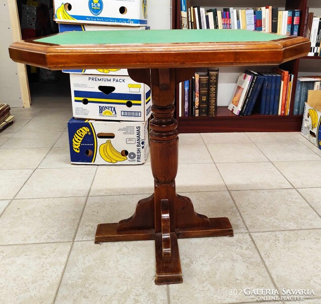 Eladó régi szép állapotú kártyaasztal