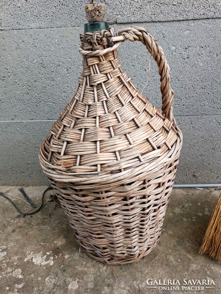 5 literes vesszőfonatos demizson