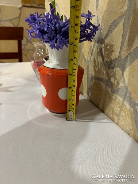 Gyönyörű Verbilki orosz, szovjet pöttyös váza porcelán virágnak