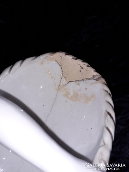 Terebélyes majolika festett kerámia kosaras nő szobor  Bernard Bloch