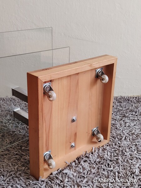 Design üveg asztal króm tölgyfa kerekekkel ALKUDHATÓ