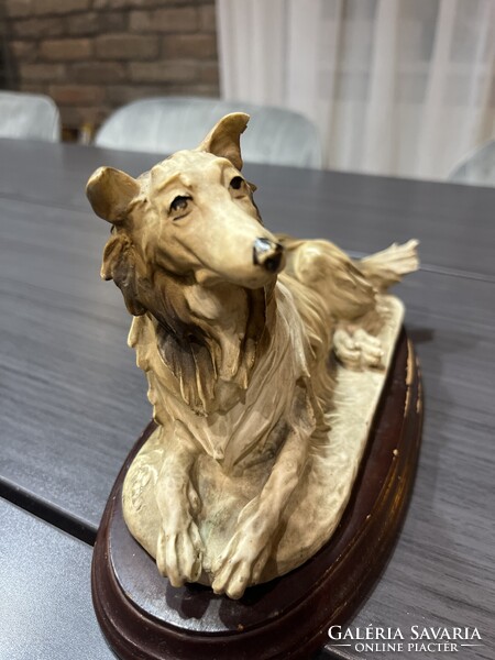 Capodimonte Giuseppe Armani kutya fa alapon