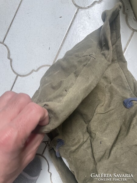 Katonáinak látszó ismeretlen szimat szatyor gazalarc taska talan házi készítésű