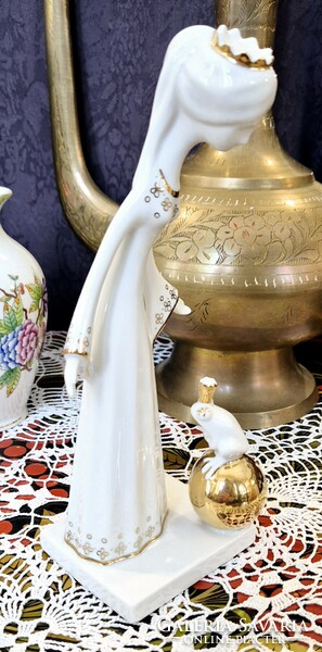 AQUINCUM Ősz Szabó Antónia tervezte porcelán békakirálylány 21 cm