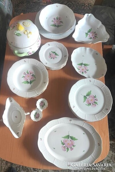 Herendi porcelán étkészlet Ciklámen mintás 28 db-os