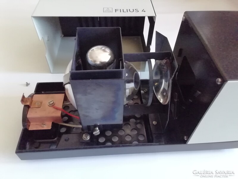 Retro diavetítő Pentacon Filius 4