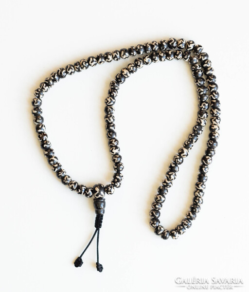 Buddhista mala lánc (110 szem) - csont gyöngyökből - imafüzér meditációhoz buddhista