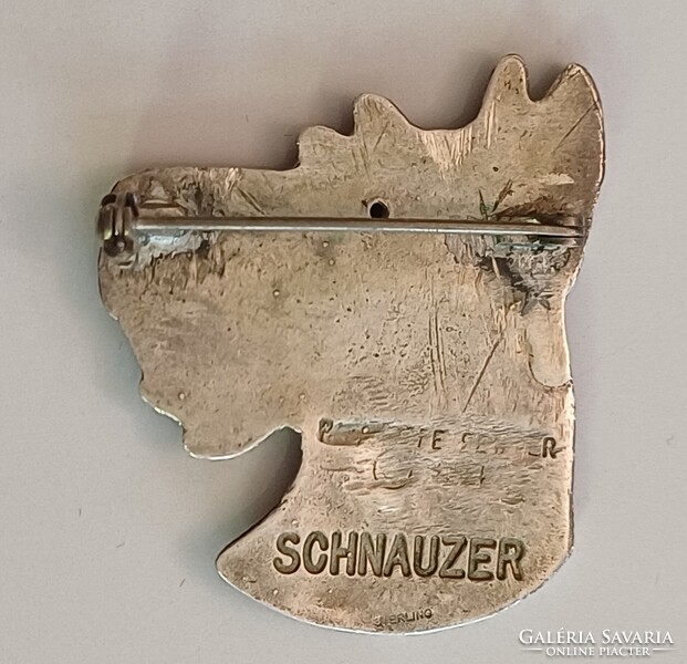 Nagy Ezüst Kutya Bross Schnauzer Fej Gránát szemmel