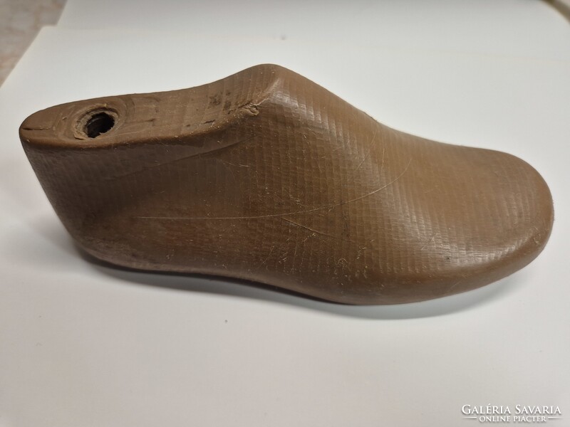 Cipész, suszter, műanyag kaptafa, sámfa 1 db 23-as 15,5 cm