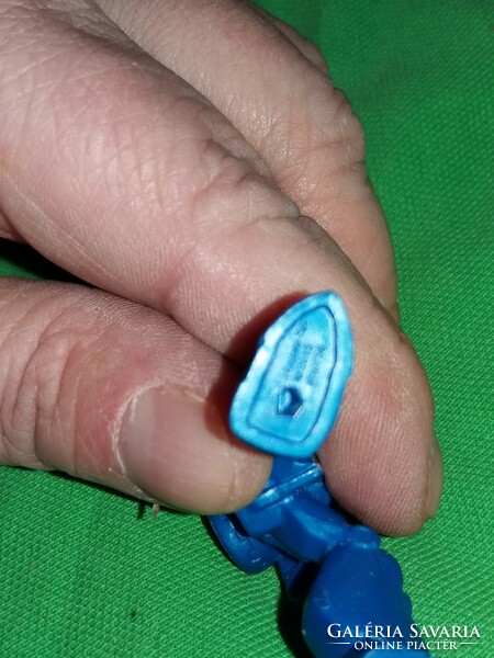 Retro plasztik minőségi HASBRO robot TRANSFORMERS sci - fi figurák 3 db -6 cm EGYB a képek szerint