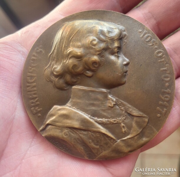 Habsburg Ottó hatalomra lépésére készített ritka bronz emlékérme. (1917)