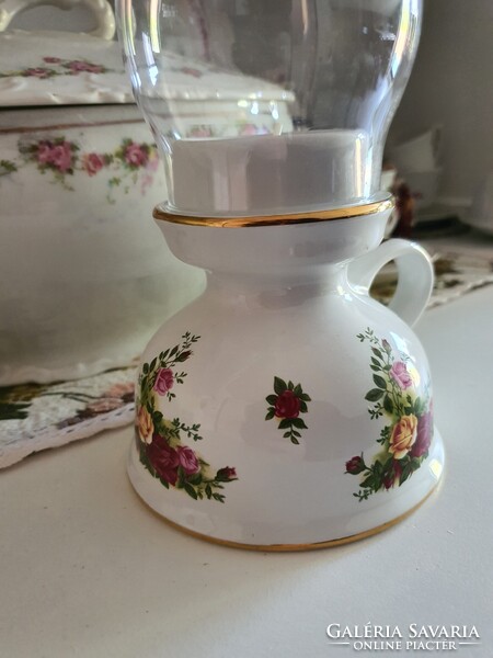 Royal Albert Old Country Roses petróleumlámpa formájú mécsestartó