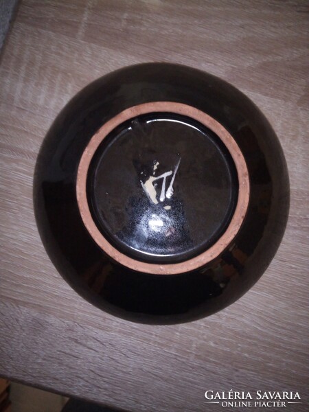 Hőgye Katalin (?) iparművészeti kerámia falitányér. 17 cm. Jelzett.