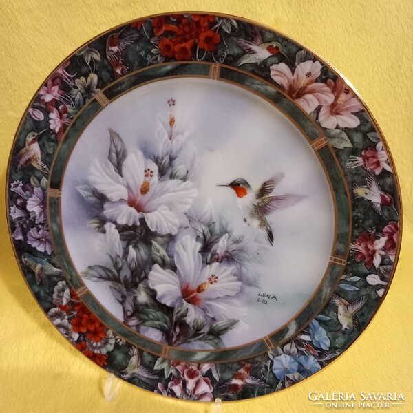 "Vörös torkú kolibri ". Meseszép, limitált, " Lena Liu " porcelán falitányér.