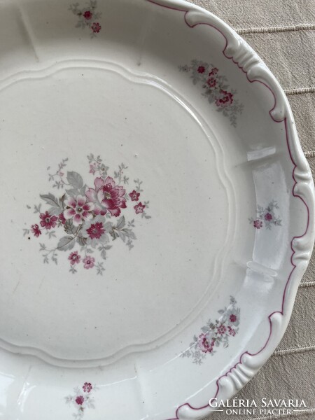 Zsolnay porcelán kerek és ovális tál rózsaszín virág mintás