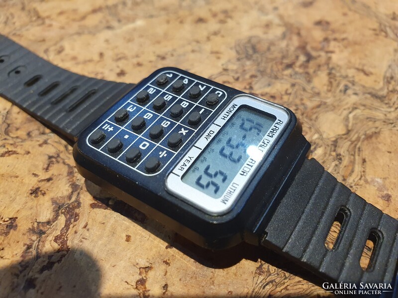 Retro halálmenő számológépes kvarcóra quartz újszerű állapotban szocreál kvarcjáték