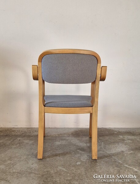 Jelzett mid century modern Thonet szék pár