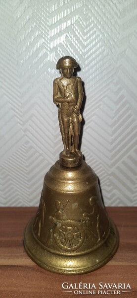 Napoleon figurás réz csengő