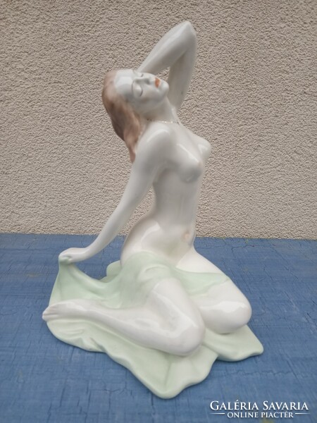 Káldor Aurél aquincum női akt porcelán szobor. Alkudhat