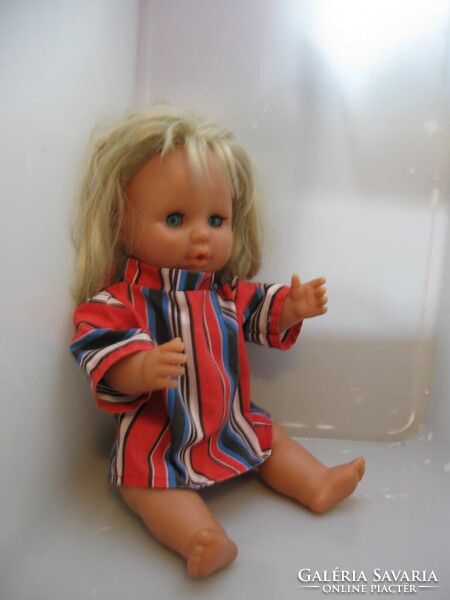 Retro Max Zapf 40 16 alvós, hajas baba