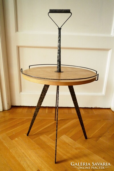 Vintage 70-es évek lerakó asztal mid century konzolasztal dohányzóasztal tölgy furnér