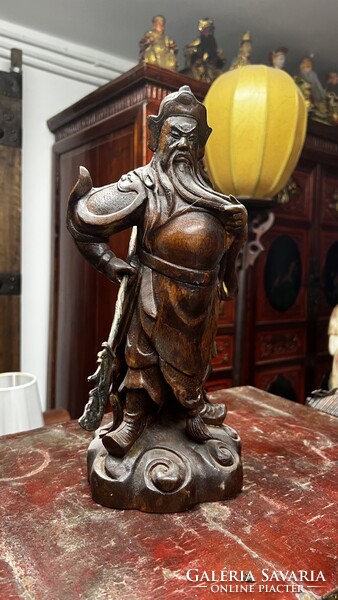 Faragott fa kínai Guan Yu, Gong szobor, japán, ázsiai, keleti