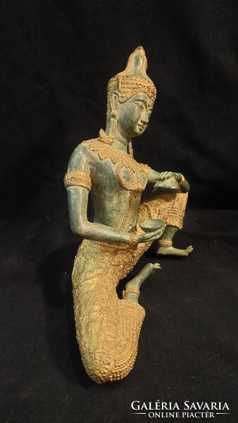 Réz Buddha szobor