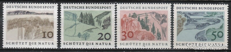 Postatiszta Bundes 3070 Mi 591-594    2,40 Euró