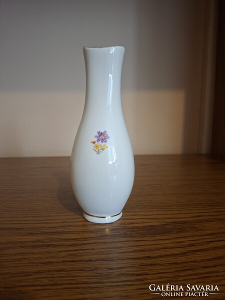 Hollóházi porcelán emlék váza. Békéscsaba, Kossuth. 17,5 cm. Hibátlan. Jelzett