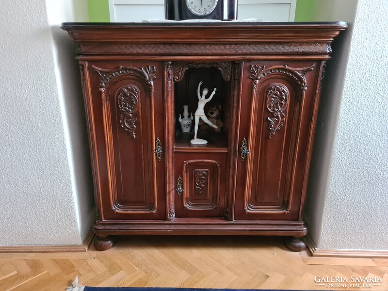 Késői art nouveau keskeny komód gyönyörű állapotban