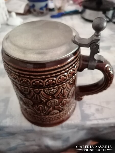 Régi jelzett sörös korsó