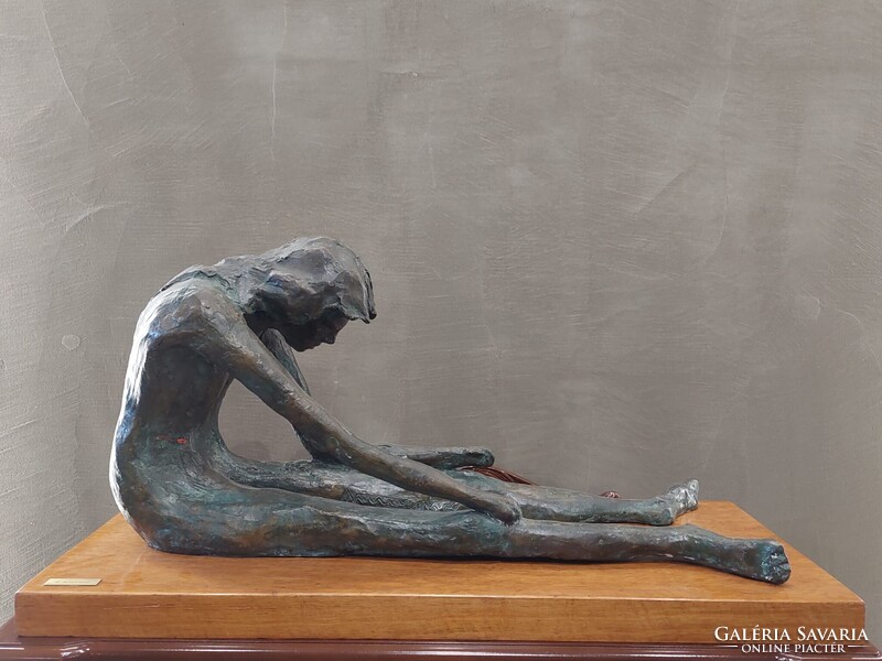 Hatalmas bronz szobor, igazi ritkaság yógázó nő