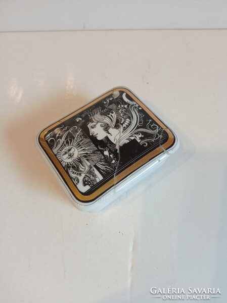 1 Ft-ról Hollóházi Szász Endre porcelán bonbonier