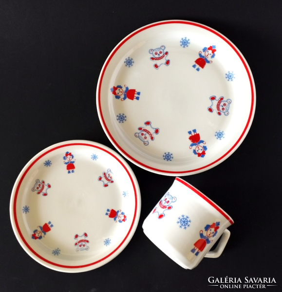 4 DB RÉGI SZÉP RITKA ZSOLNAY PORCELÁN MACIS GYEREK ÉTKÉSZLET,SZETT