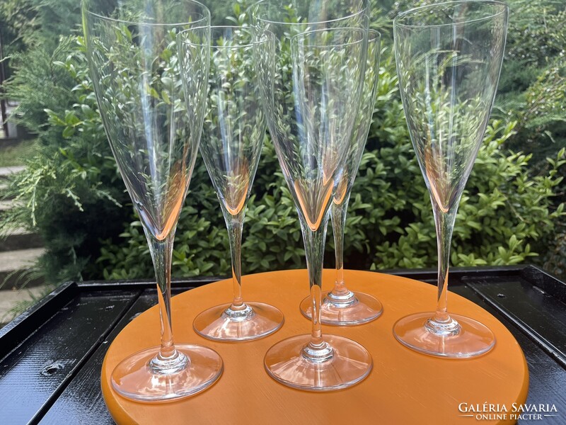 Kivételes Baccarat Dom Pérignon No. 2 kristálypohár-készlet – Csak belső használatra, 1990-es évek